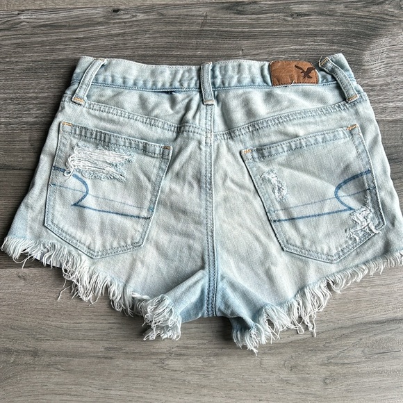 American Eagle Vintage High Rise Festival Short - Picture 2 of 7